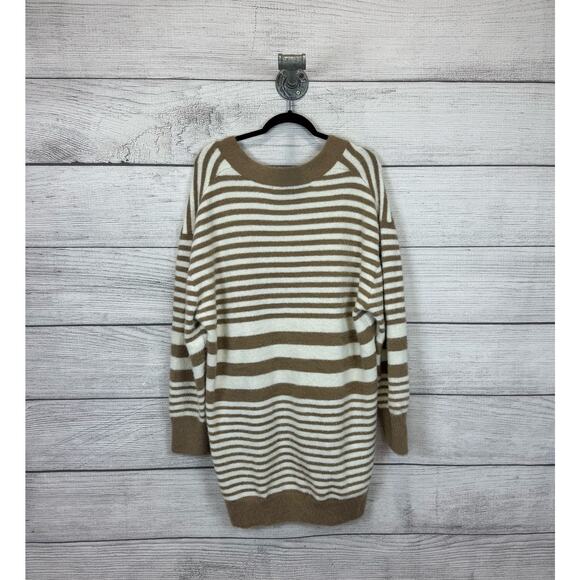 Ava & Viv Plus Size Cream & Tan Striped V-Neck Oversized Sweater Size 1X - Picture 9 of 9
